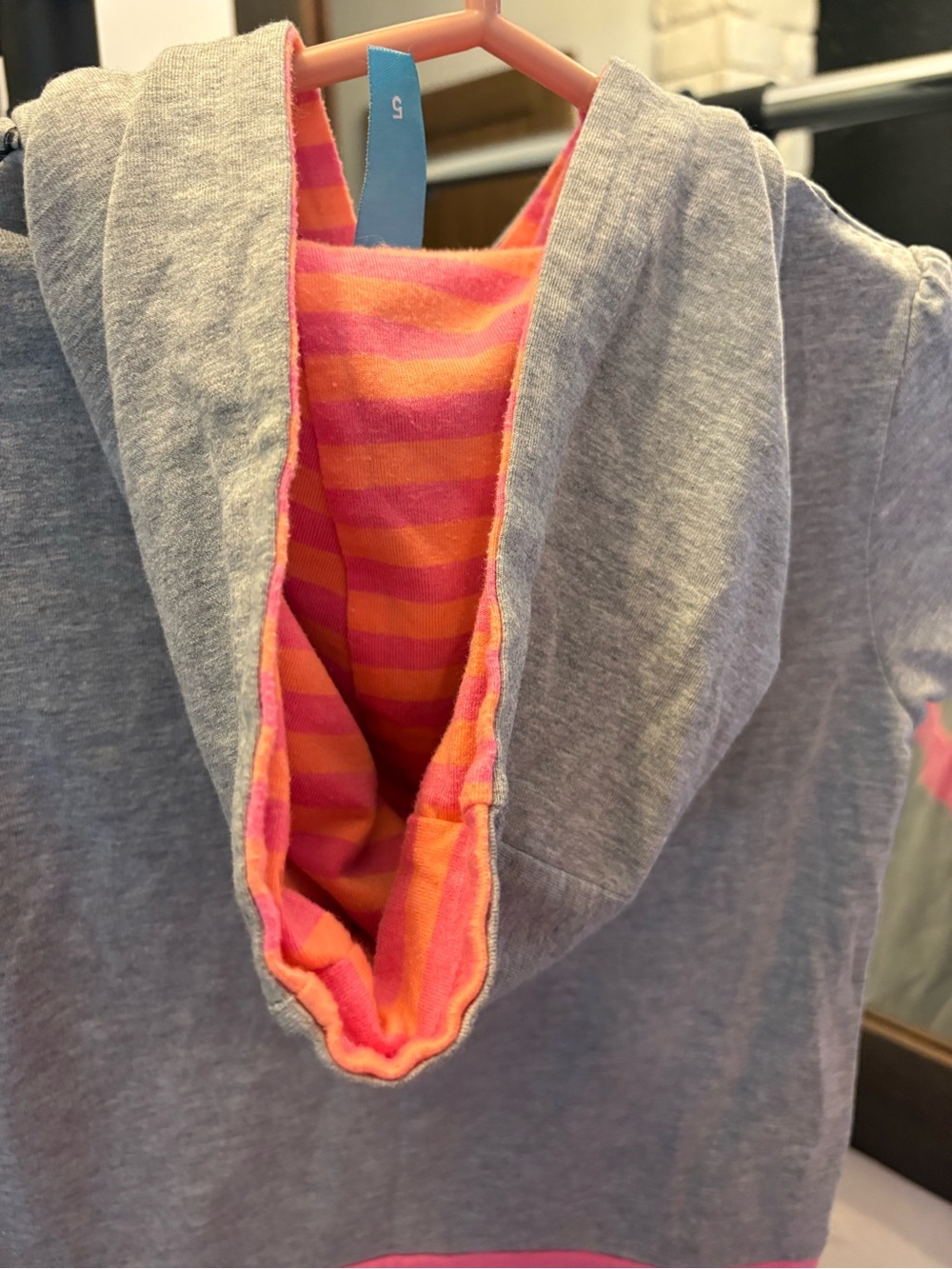 Nano Girls' Gray & Pink Short Sleeve Hoodie tunic with Fun Graphic. - Picture 7 of 7